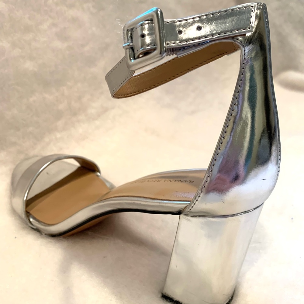 Banana Republic shining silver sandals
